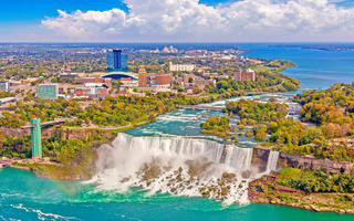 Este Canadiense